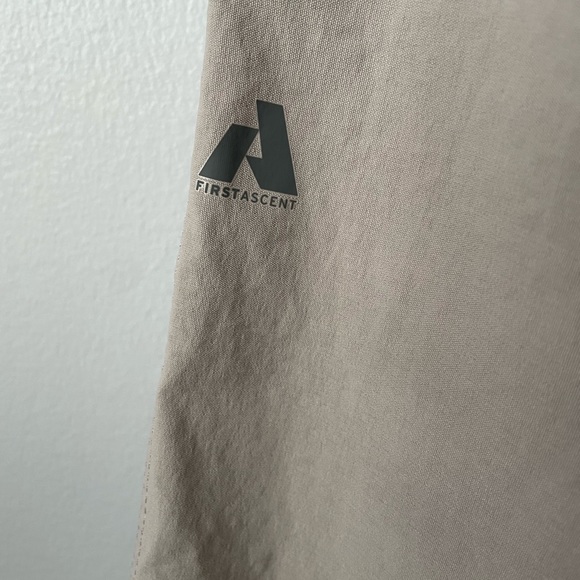 Eddie Bauer Outdoor Hiking Cargo Pants Size 12 - Picture 11 of 11